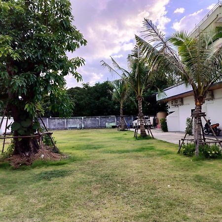Taxim Residence Boutique Hotel Patong Luaran gambar