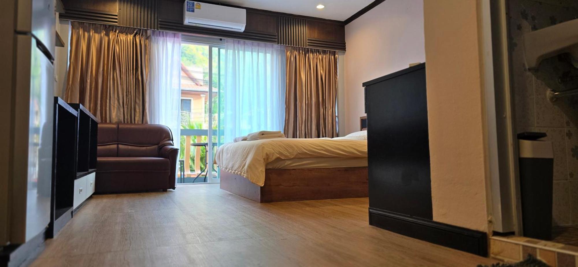 Taxim Residence Boutique Hotel Patong Luaran gambar
